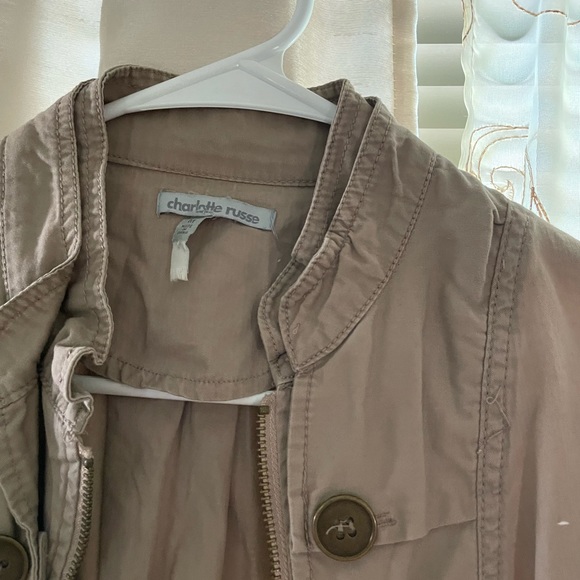 Tan jacket - Picture 2 of 4